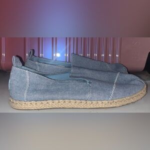 Chambray toms